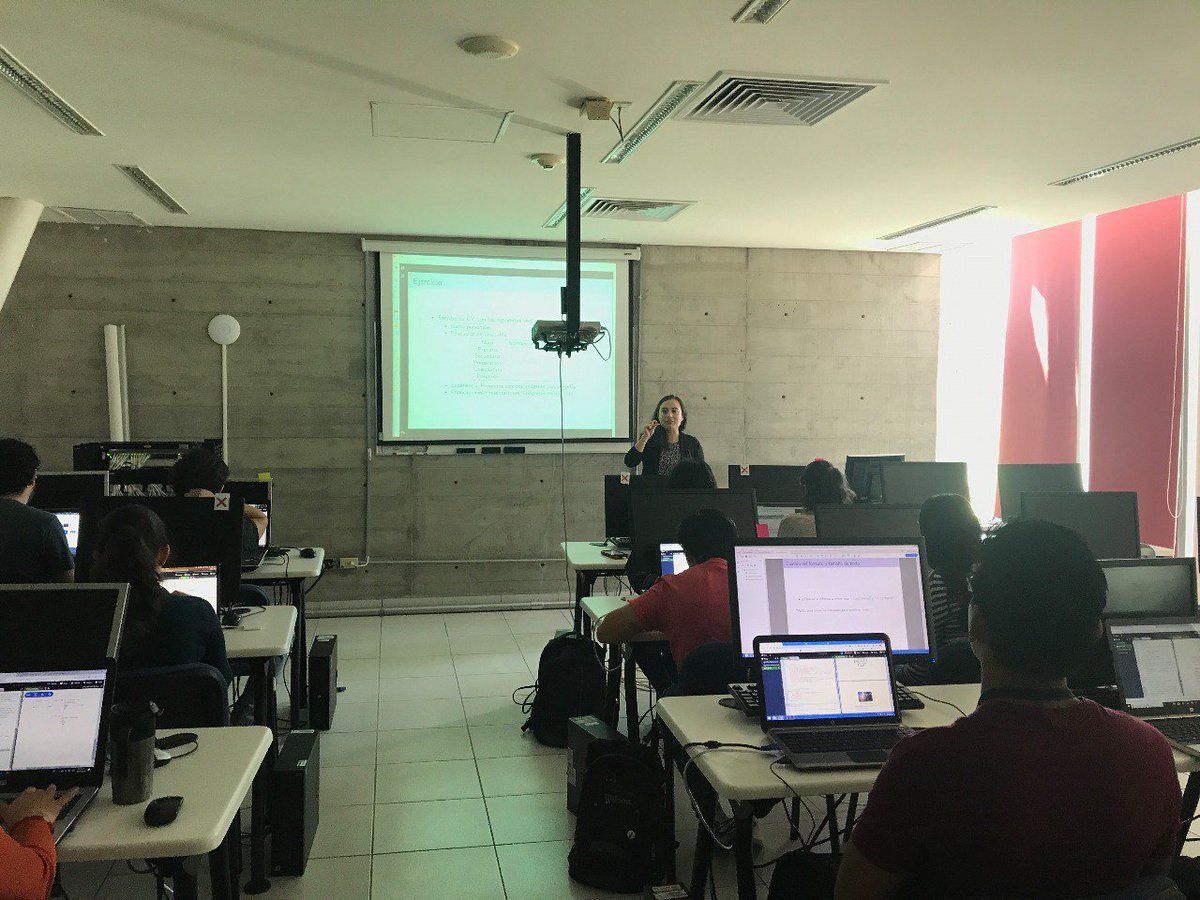 CDQuintoC's tweet image. Happy to spend this week teaching #Latex, @overleaf and @mendeley_com to students at @langebiomx #WomenCoding #WomenInSTEM. (First group of 2!!)