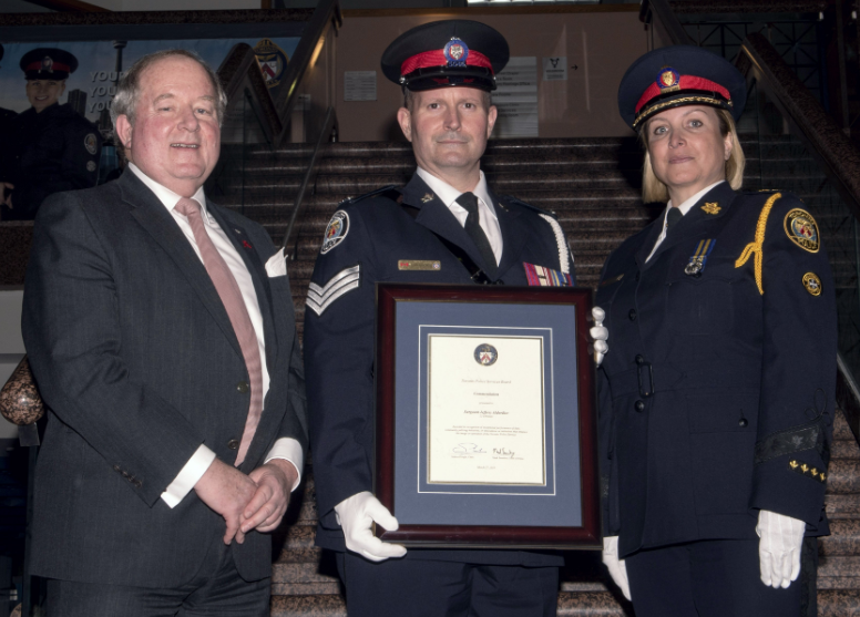 TacticalMedical's tweet image. .@TPS22Div #police were recognized for their use of trauma kits. "We're #firstresponders &amp;amp; often #firstonscene.. Gone are the days when cops would wait for an ambulance." @torontodotcom #lawenforcement #traumakit #bleedingcontrol #tourniquet #casualtycare #tccc #tecc #tems