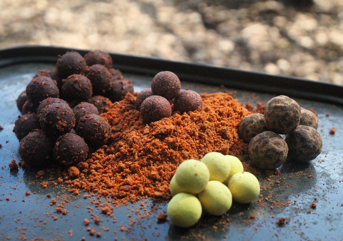 CB4 glazed and dusted, match the hatch Corkers, CB4 Pimped Hardhookers and the ever reliable Pineapple N-Butyric 🍍👀 Just a small selection of what's on offer to bag yourself a spring whacker 🎣🐳 #corebaits #nohypejustbait