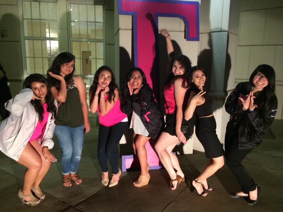 moncadamonse's tweet image. Hermanas por Vida. Sisters for Life.
Happy Founder’s Day, hermanas!
And Happy Gammaversary, line sisters 💕💜 
#SLG29 #Spring12 #ΣΛΓ