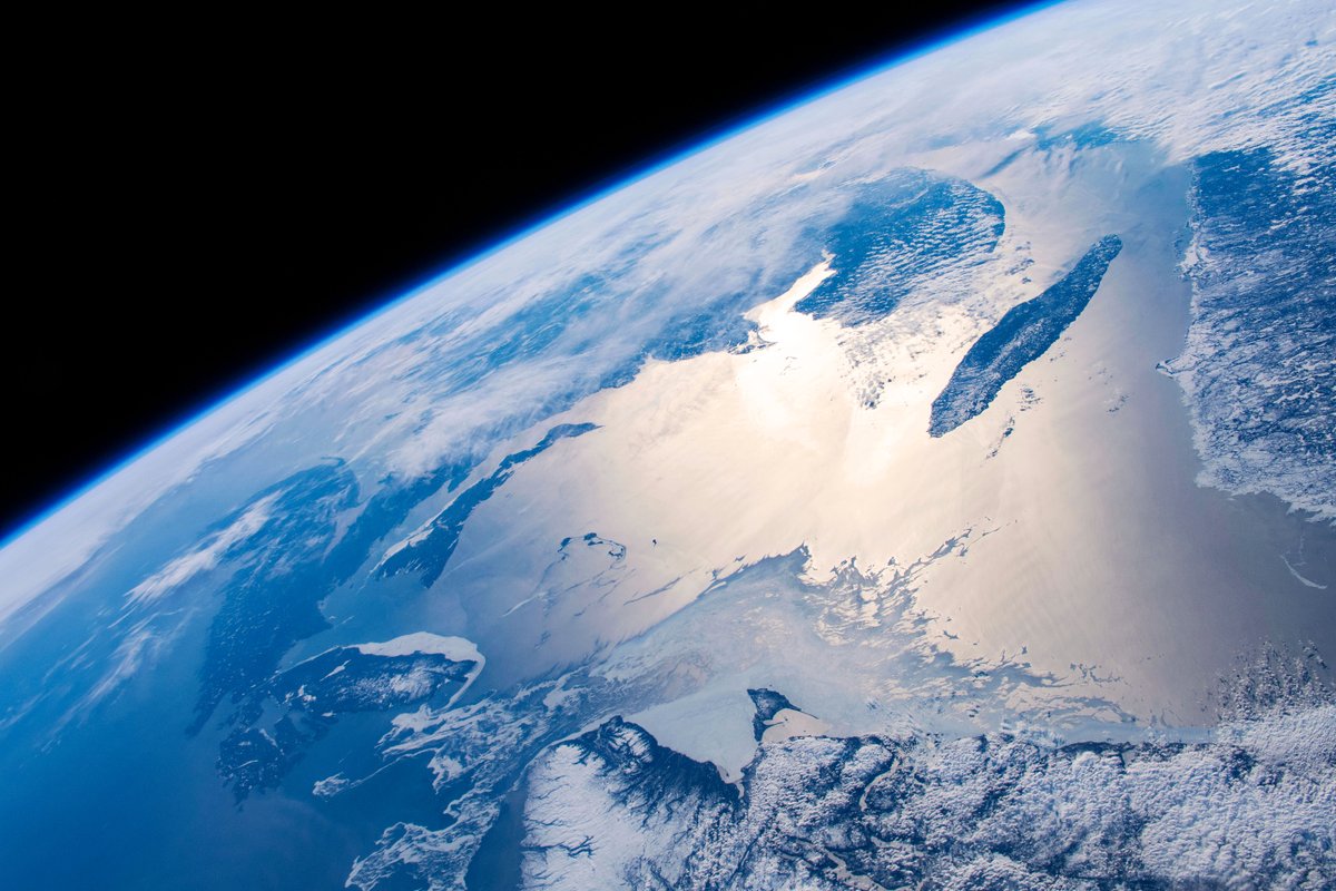 csa_asc's tweet image. Hey, #PEI! @Astro_DavidS will be beaming into @stoneparkschool live from @Space_Station on April 26! Teacher Ms. Reynard won our #ExploringEarth contest for her school. Stay tuned for more info soon! ow.ly/NHCR30onzro. #DareToExplore 

Photo: CSA/NASA