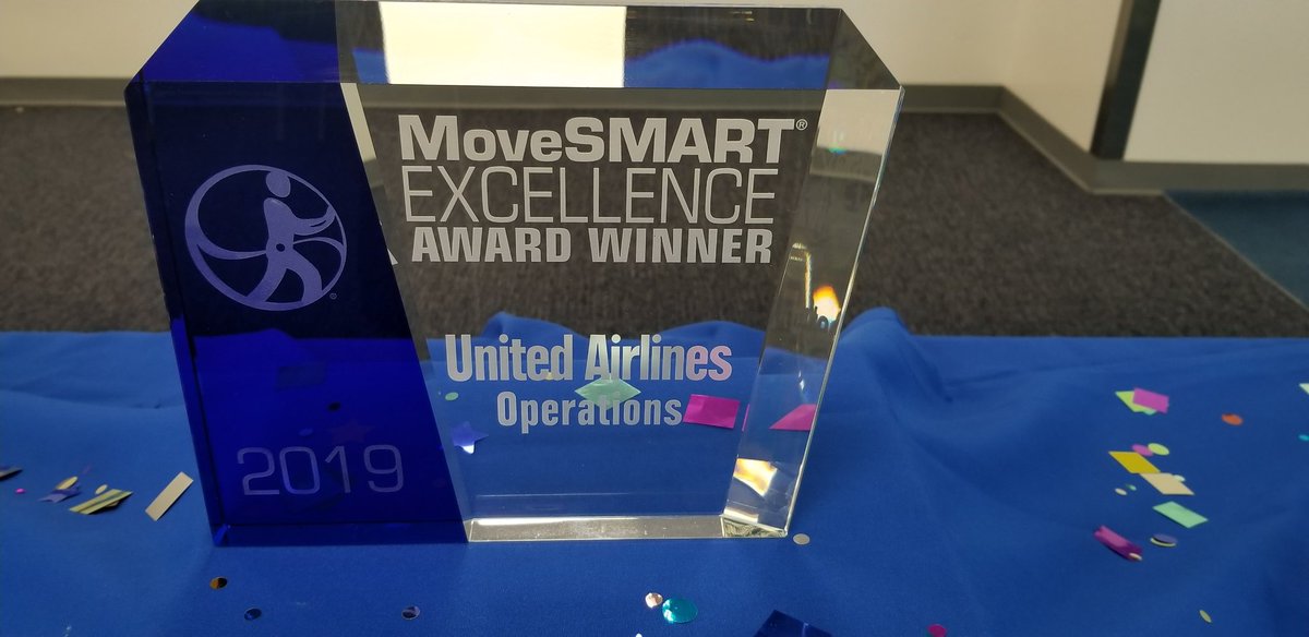 AntwonWarden's tweet photo. IAH Safety Advocates Supporting the Houston team with Movesmart. The coveted MoveSmart Excellence Award  presented to the team for outstanding implementation of the program!👍@weareunited @JMRoitman @rodney20148 @KevinSummerlin5 https://t.co/ykReg2lUWW