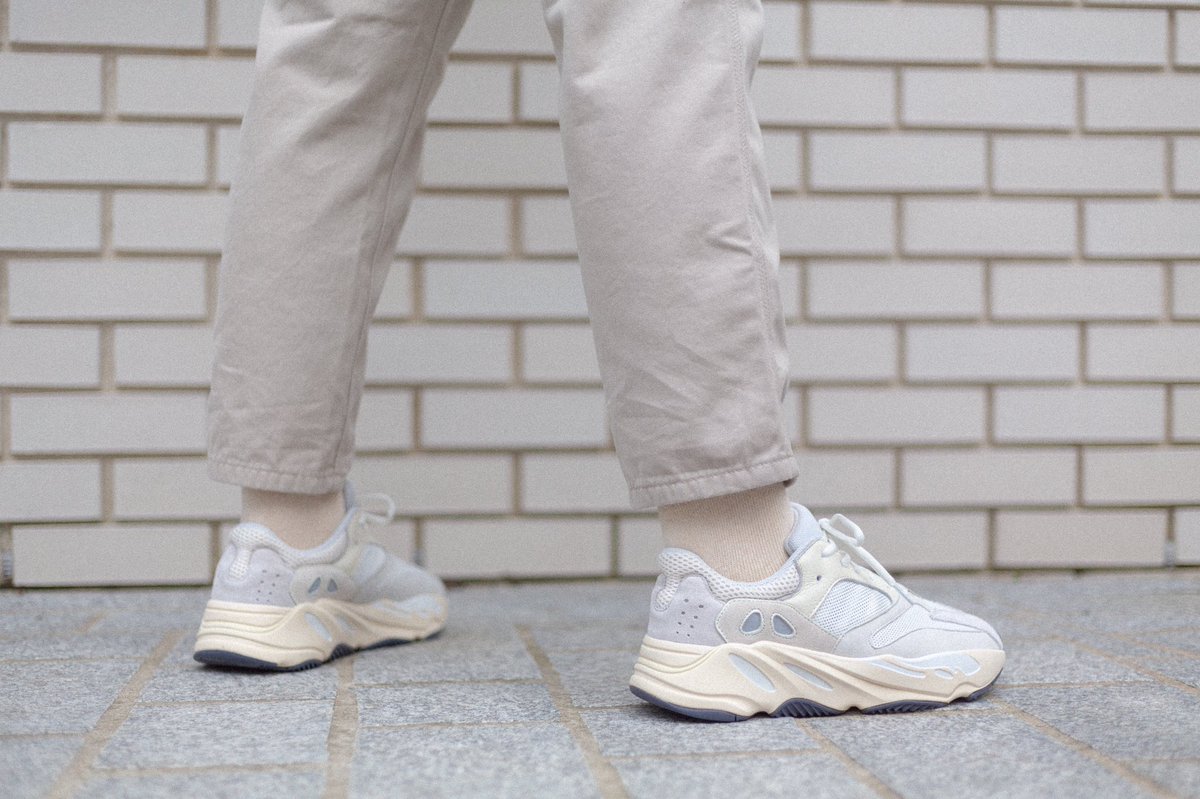 analog yeezy on feet