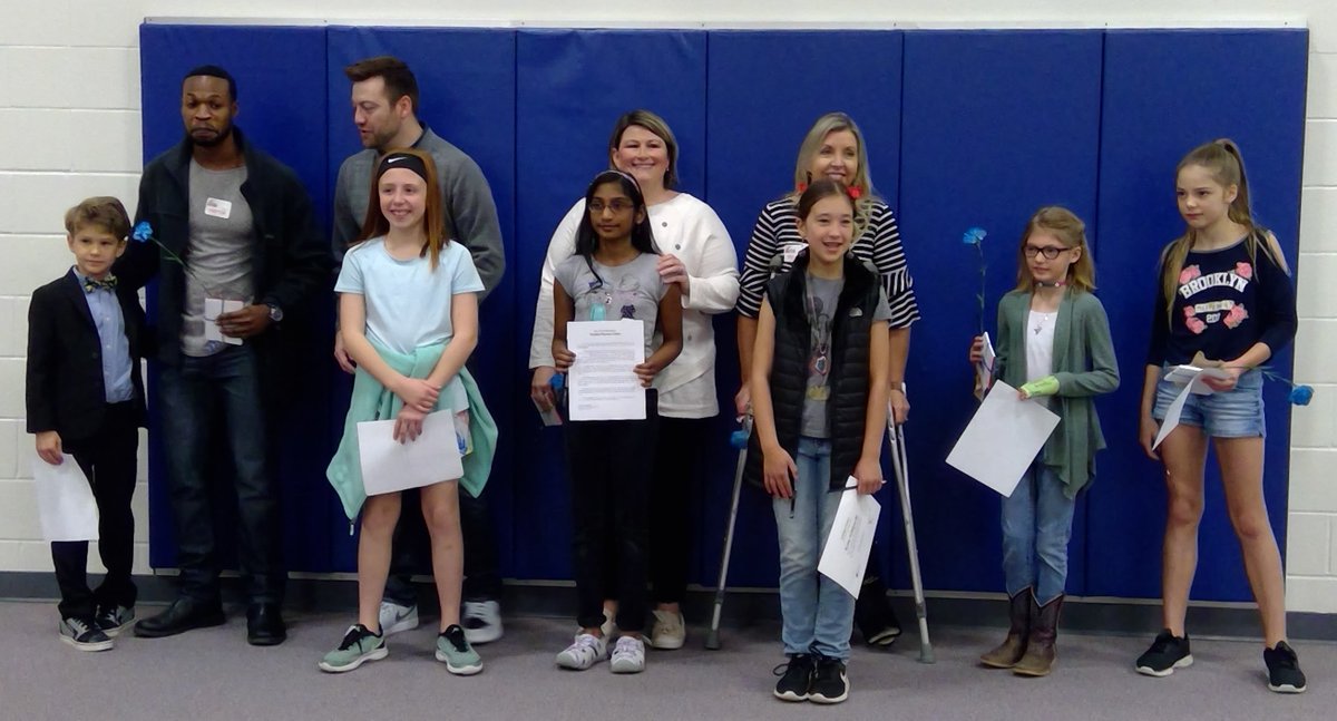 These BlueJays celebrated their "Kindest Kansas Citian" nominees at Bentwood Elementary!  <a href="/olatheschools/">Olathe Public Schools</a> <a href="/cmcdonaldbe/">Dr. Cathy McDonald</a>
