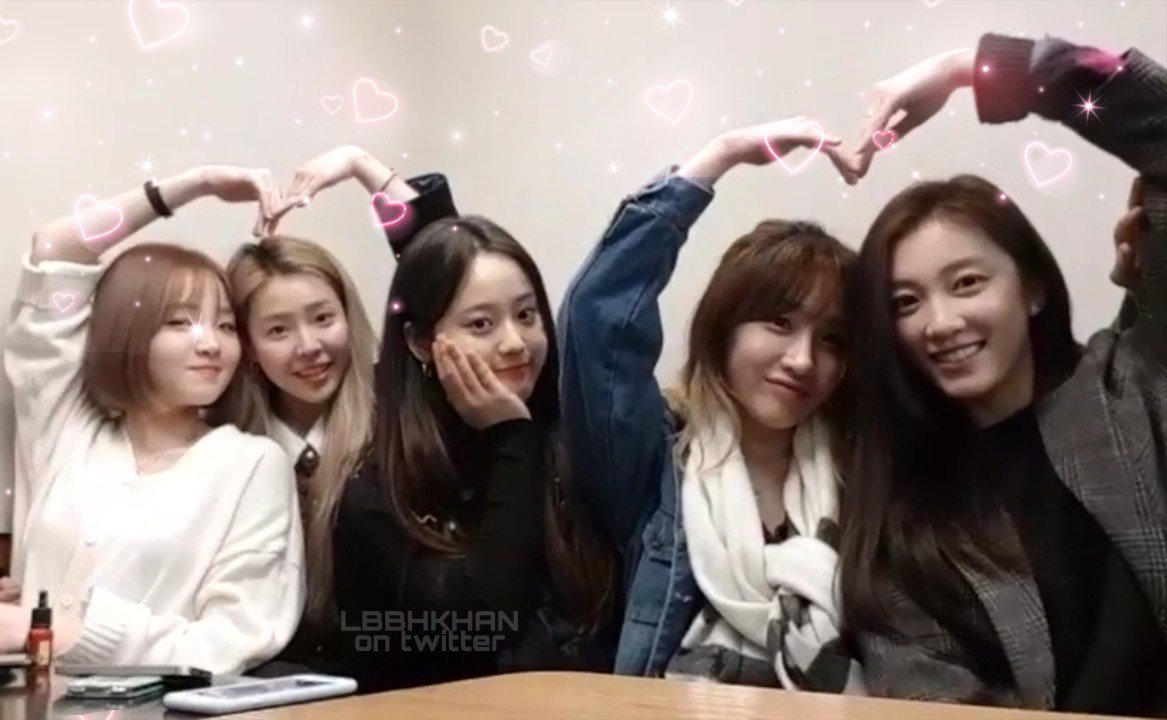 ayumu_winter's tweet photo. Time passes but 5 girls stay in my โค
Thank you for being the talented and precious girls you are! No disbandment will break your bond!!
Shield Forever!!!
#4YearsWithTheArk #4YearsOfTheLight
@eunakim102794 @sujilee320 @jane_chun_99 #JeonMinju #JungYujin https://t.co/BoLxTY6Hwe