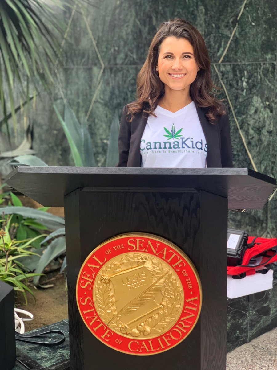 DanaZajaros's tweet photo. Some pics of me speaking at a press conference last Fri in support of a bill, #Sb305, to allow terminally ill patients access to their medical cannabis oil in healthcare facilities. 💪🏻 🏩🌱 #cannabisadvocate @mycannakids #medicalcannabis https://t.co/cJOndRpZPK