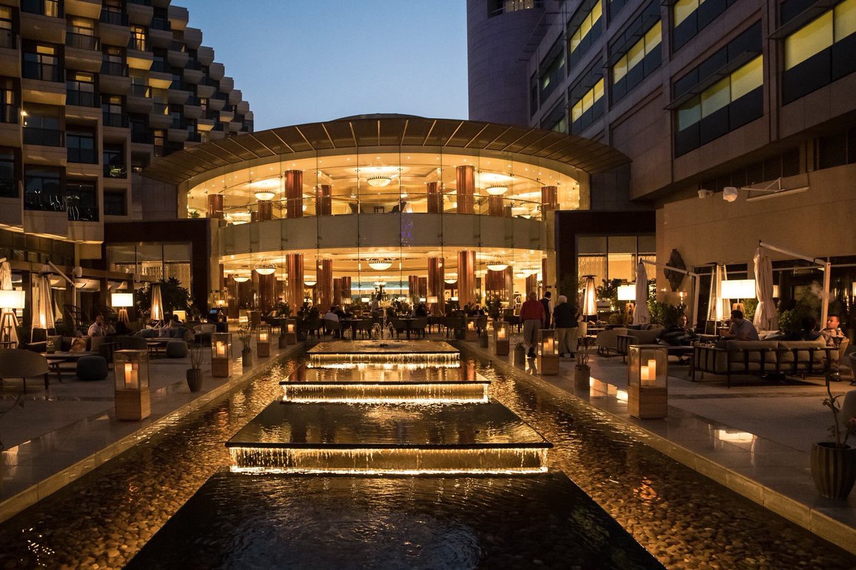 Beach_Rotana's tweet photo. Who said you can't have coffee in the evening? 🙄

Al Shorfa Lounge is open until 12.00am for all you night owls!

#BeachRotana #AbuDhabi #inAbuDhabi #AlShorfa https://t.co/SsakFyO4pO