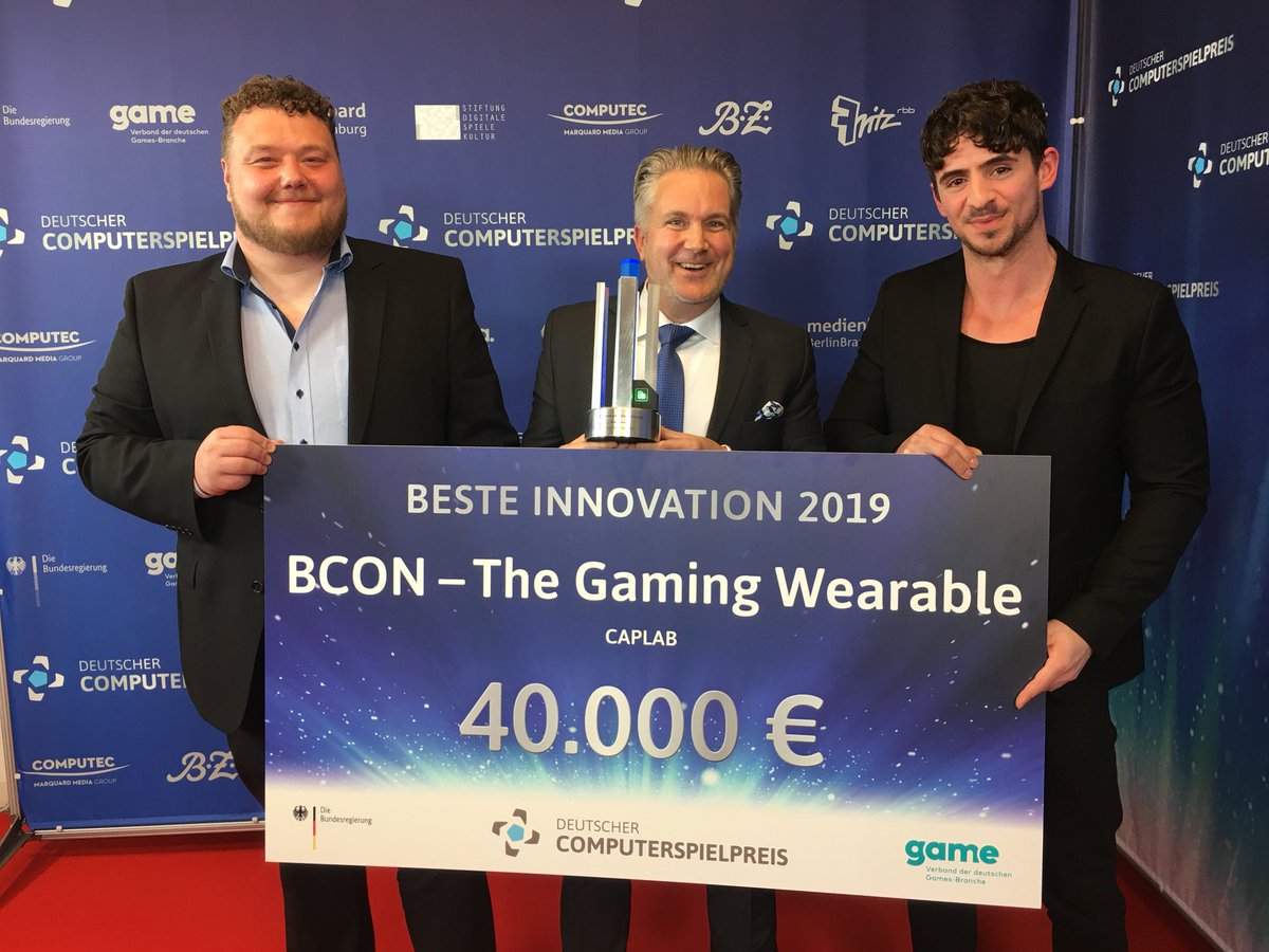 Firma Caplab hat das Gaming Wearable <a href="/BconZone/">BconZone</a> entwickelt, um mit dem Fuß Aktionen im Gaming auszuführen und holt sich den Preis für die „Beste Innovation“ beim Deutschen Computerspielpreis. Gratulation! #derDCP19
