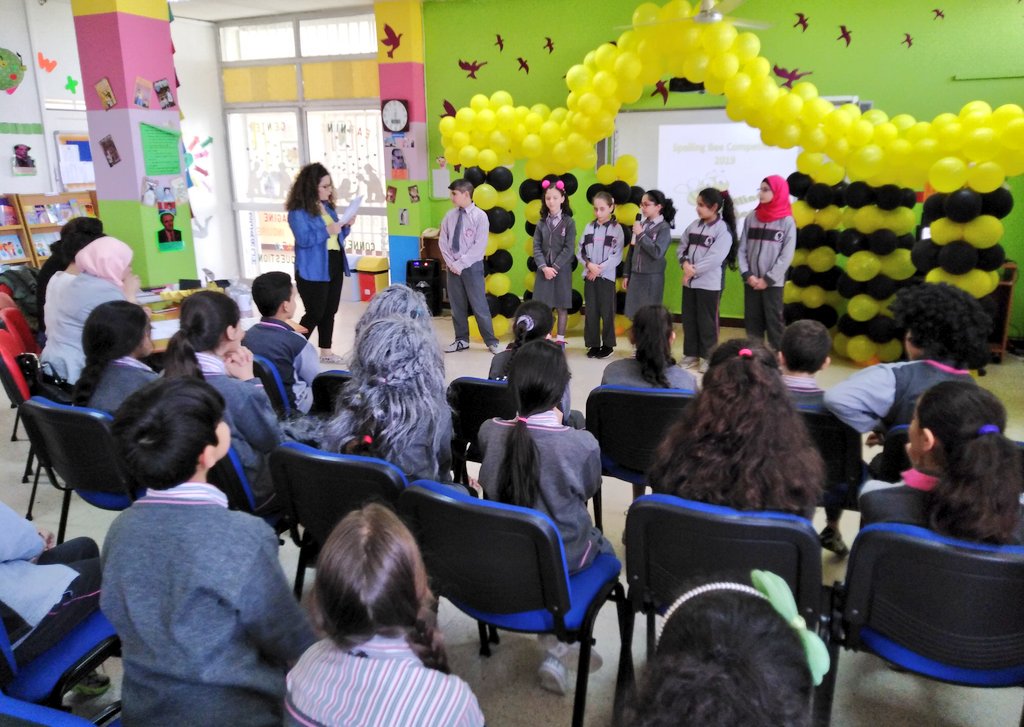 AhmedFakkih's tweet photo. أقام قسم اللغة الإنجليزية مسابقة لجميع الصفوف #spelling_bee
بإجراء مسابقة التهجئة للطلاب لما لها من أثر عظيم ومن فوائدها حفظ أكبر قدر ممكن من الكلمات غيبًا في لفظ الكلمة والمعنى، زيادة حصيلة الثروة اللغوية، تطور مهارة الكتابة والإملاء.
#Grade_5
#Competition
@MakAishaSchool https://t.co/8NTNM5IdfC