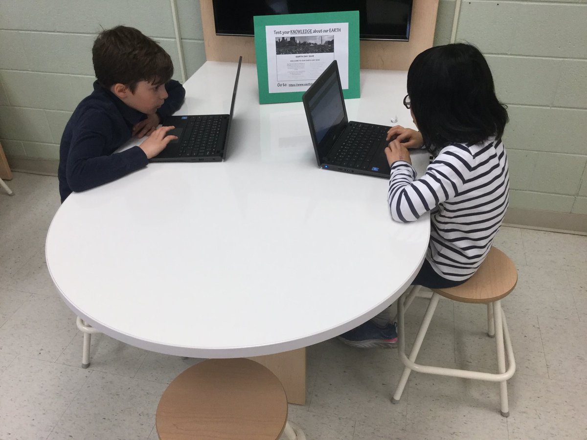 marinelli_tl's tweet photo. Using #Chromebooks & #Ozobots to learn about our precious #Earth #CleanEnergySources & #PlasticPollution in the LibraryLC @StAnneCES @YCDSBlibraries https://t.co/ycjAeWde85