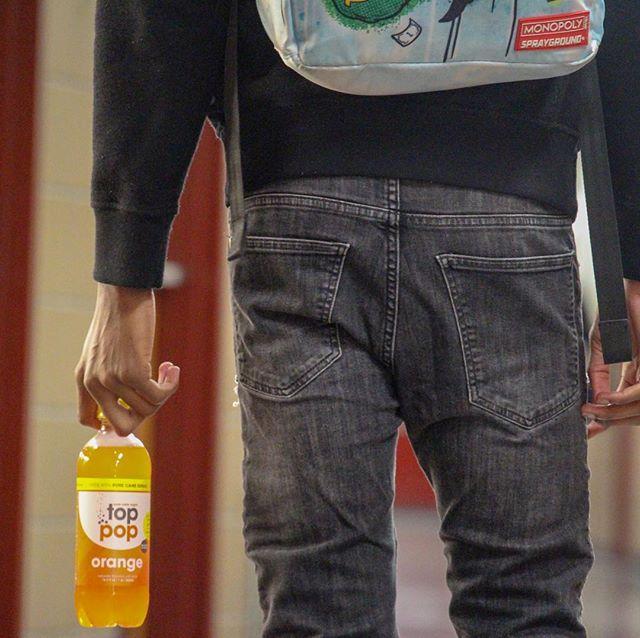 DrinkTopPop's tweet photo. School essentials: notebook, pencils, Top Pop Soda 🥤 ✏️
.
.
.
#drinktoppop #soda #beverage #canttopthetaste #djenvy #thebreakfastclub #sodapop #pop #beverages #beveragephotography #drink #purecanesoda #naturallysweetened #purecanebeverage #purecanedr… https://t.co/ouWRGURsx7 https://t.co/9qR824Ne3y