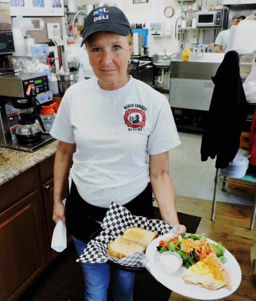 SLNewYorkStyle1's tweet photo. 🥪 Introducing The “Andrea” Grilled Boars Head Honey Maple Ham, Crispy Bacon, Melted Brie, Sliced Apples, and Spinach on Grilled Sour Dough. Congratulations Andrea! 

S &amp; L New York Style Deli
2317 South 17 Street
#sldeli #wilmingtonnc #lunchspecials #italiandeli #newyorkstyle https://t.co/HCOpmi254h