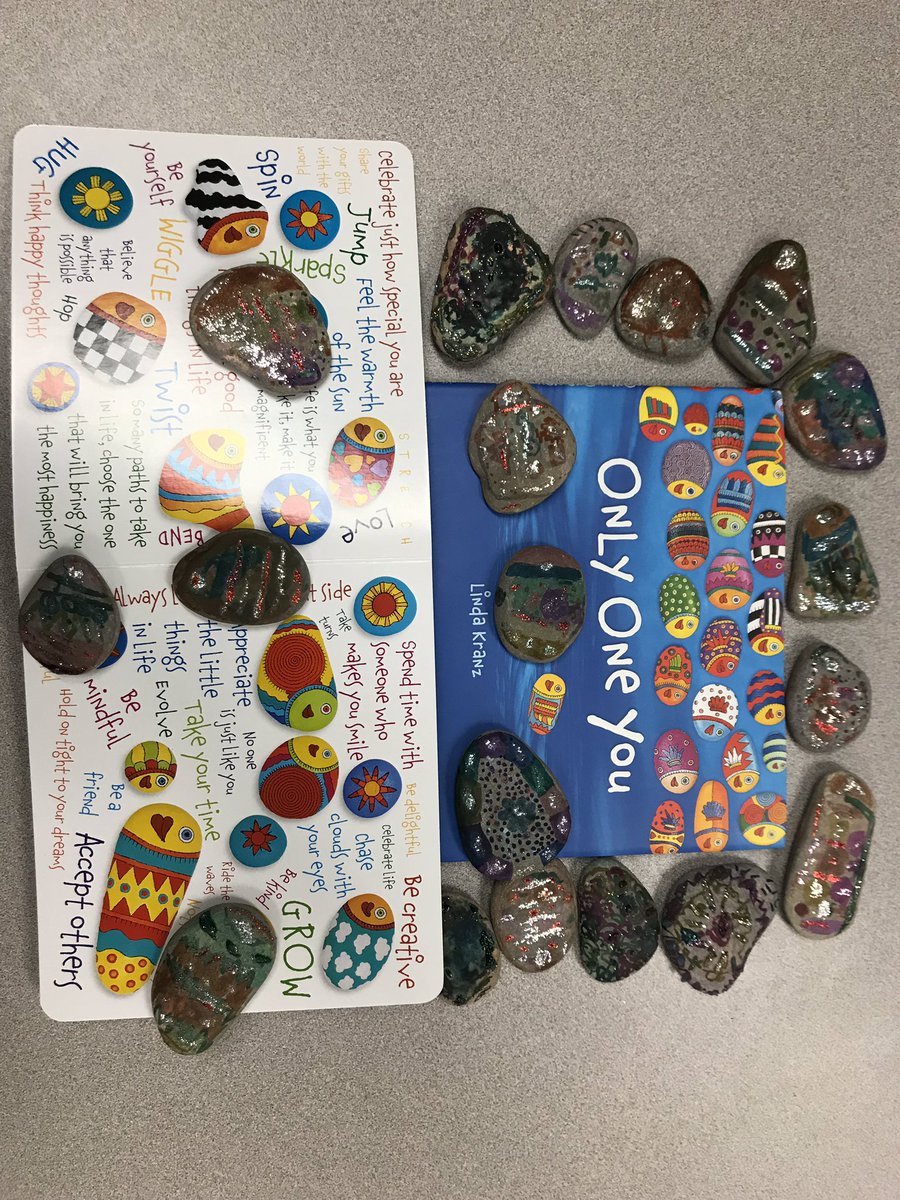 nrfoda's tweet image. Grade 1 art inspired by the book “Only One Me”. #dayofpink @MundenPark @PeelSchools