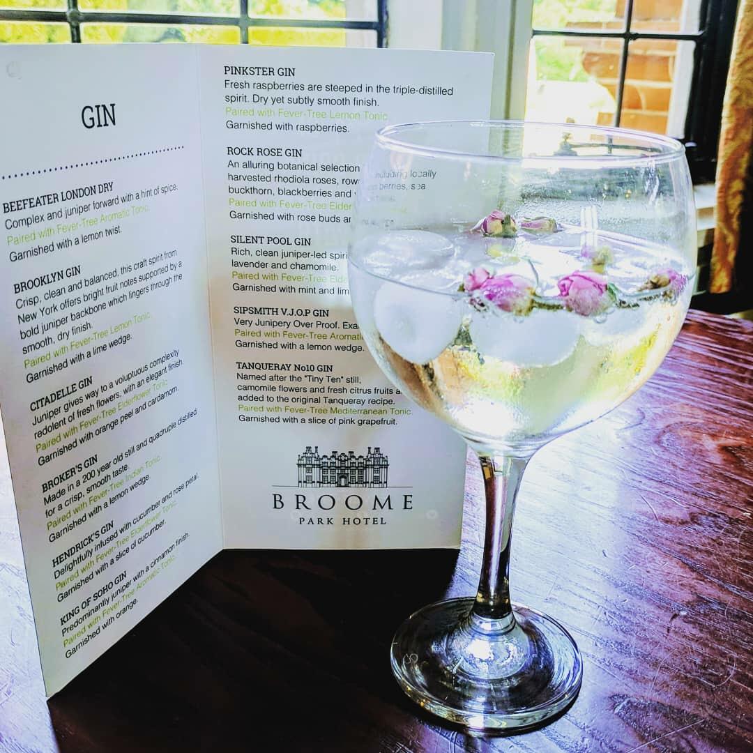 Broomeparkhotel's tweet photo. With our new Gin master classes launching here at Broome Park Hotel, TAG a Gin lover & let us know your favourite combo!
#broomeparkhotel #gin #ginclasses #canterbury #kent https://t.co/w4kdoOsAtG