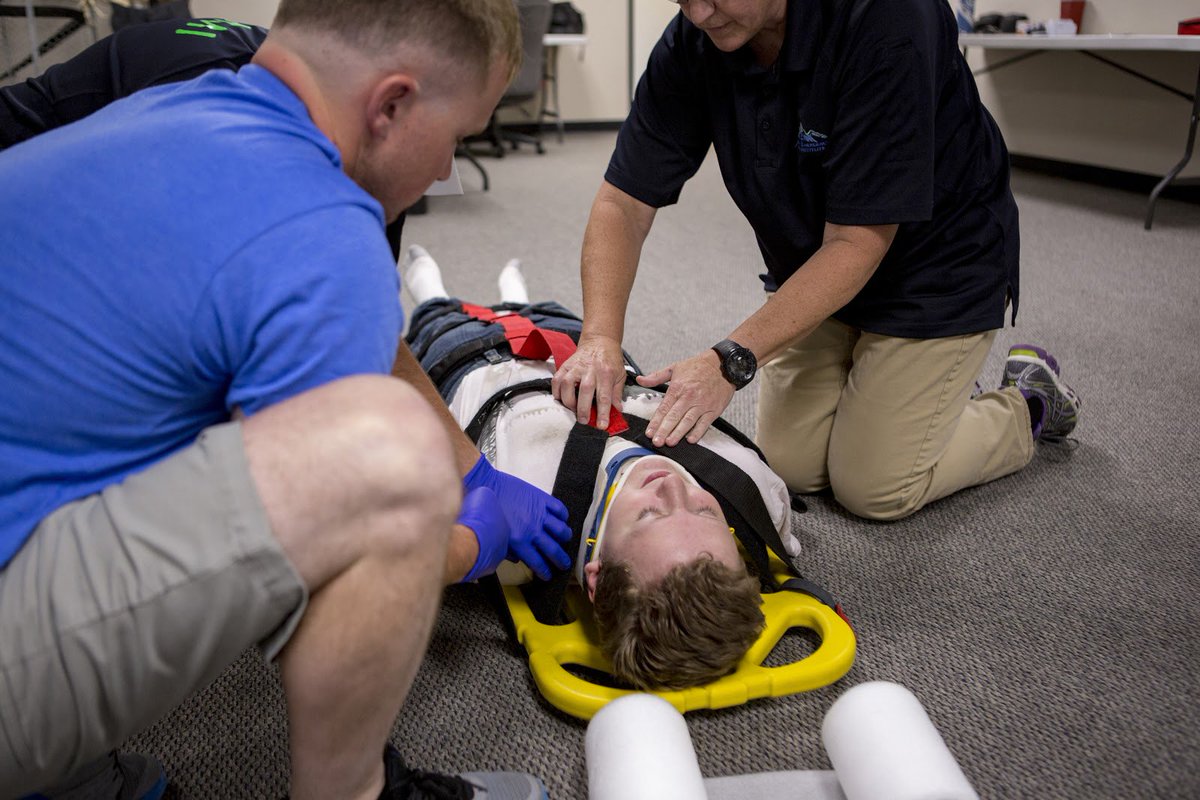 SawtoothEMI's tweet photo. What are your goals this summer? Need to get your EMT license? Don’t miss out on our summer EMT courses! Our traditional EMT class starts June 4th and our fast track EMT course starts June 11th. Sign up now while seats are still available! Register here: https://t.co/lv47Sf5bCS https://t.co/4vIE3Qytnf