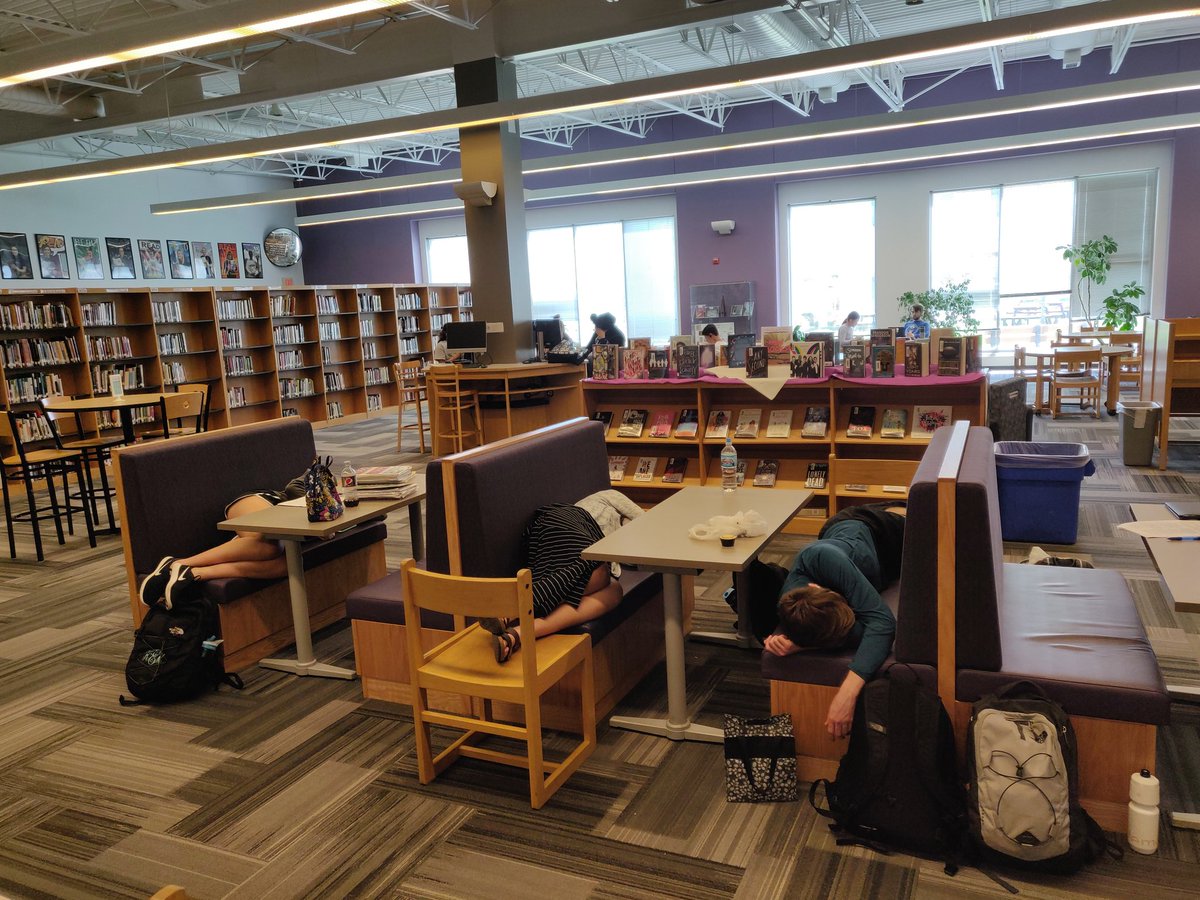 fzwestlibrary's tweet photo. The 'Senior Slowdown' has officially begun. How many days til graduation?? #senior #highschool #seniorslowdown #almostgraduation #howmanymoredays #fzwest #fzwestlibrary #seventhhour #blockday https://t.co/KkRBFXgiZq
