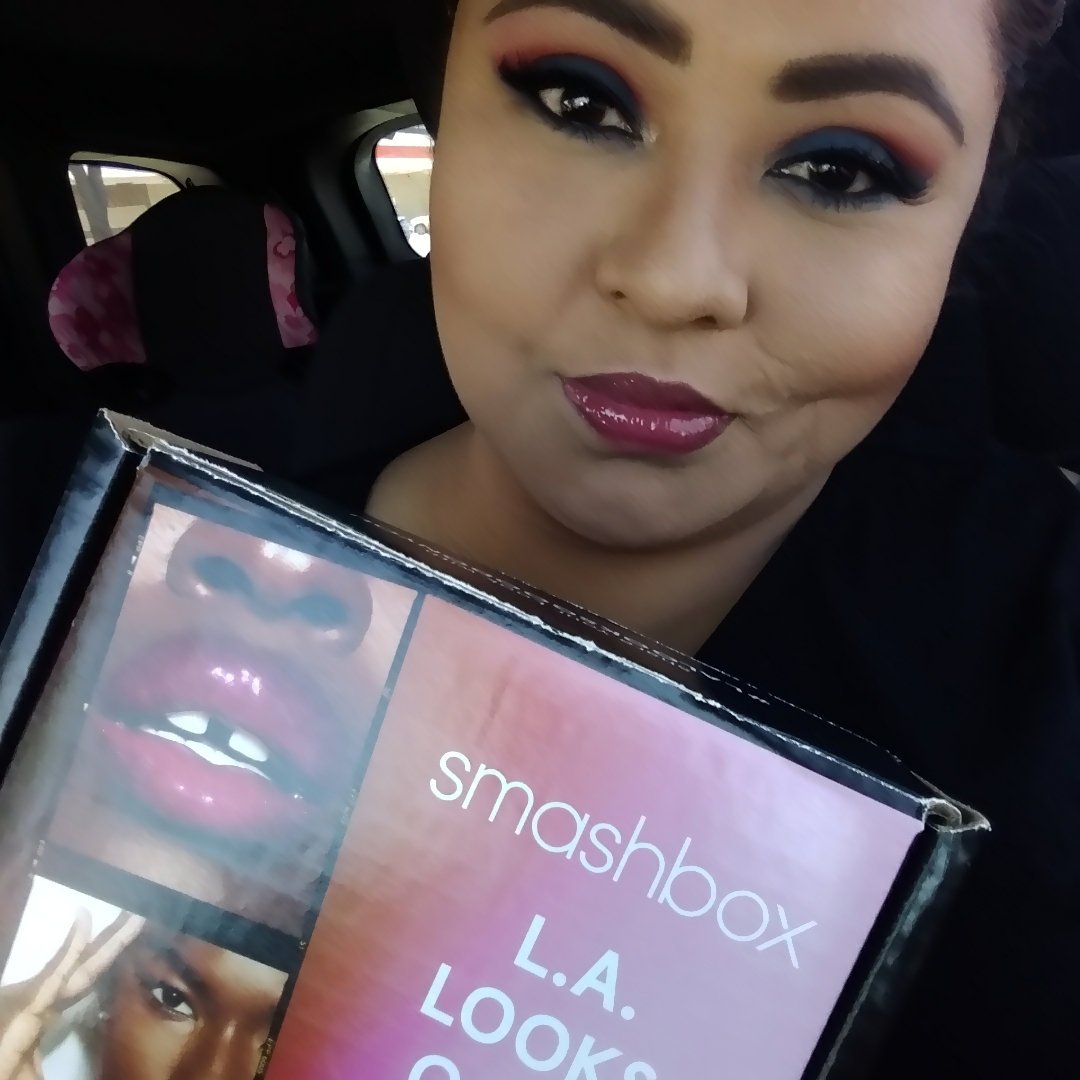 Lissavilla's tweet photo. i recive my voxbox for free and I tried studio skin flawless 24 h concealer light neutral and gloss angeles celeb sighting #Lalalooksgoodonyou #studioskin #smashboxcosmetics #influester https://t.co/7MUPCAhf48