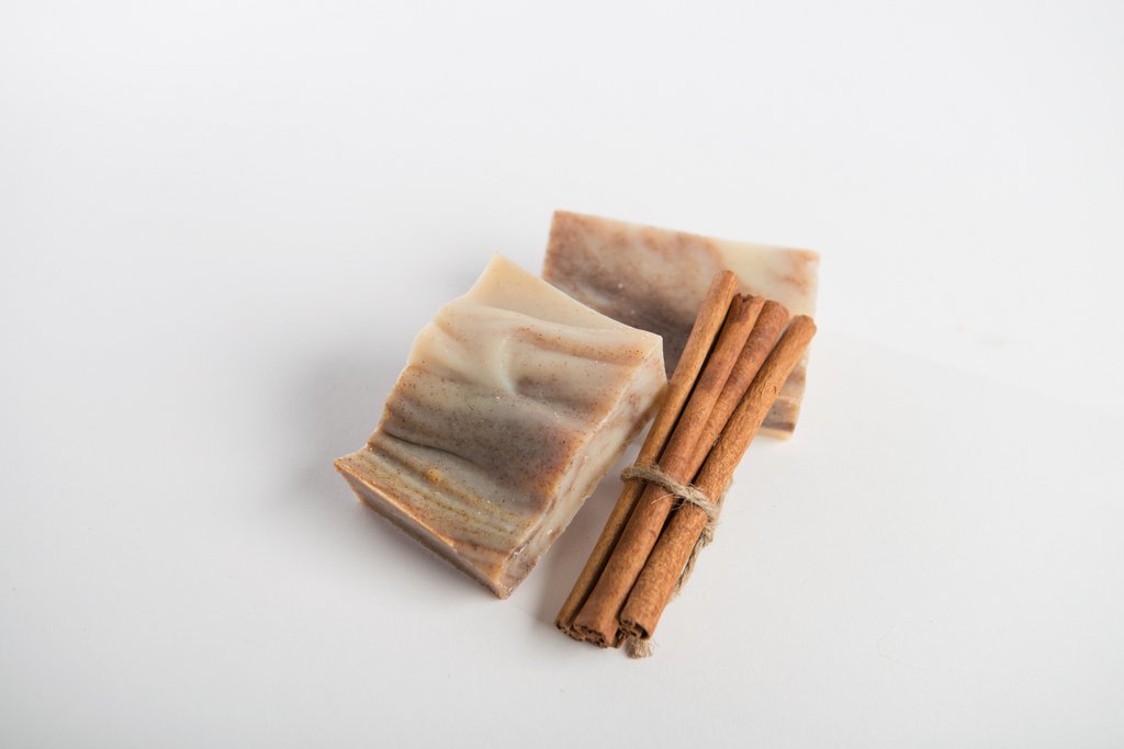 #DidYouKnow our #Cinnamon &amp; Cocoa Butter Bar Soap is formulated with Palm, Olive and Coconut Oil? Also, with #Beeswax, Cinnamon and Turmeric perfect for hydration and brightening skintone.