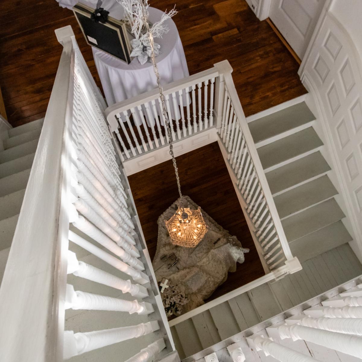 BareSkinDetroit's tweet photo. The first step to relaxing is a beautiful space. https://t.co/wUYYRS488o