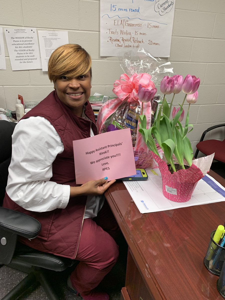Acm1231Angie's tweet image. Happy national assistant principal day! #cougarstrong #crewscontrol #NCSSBetheBest