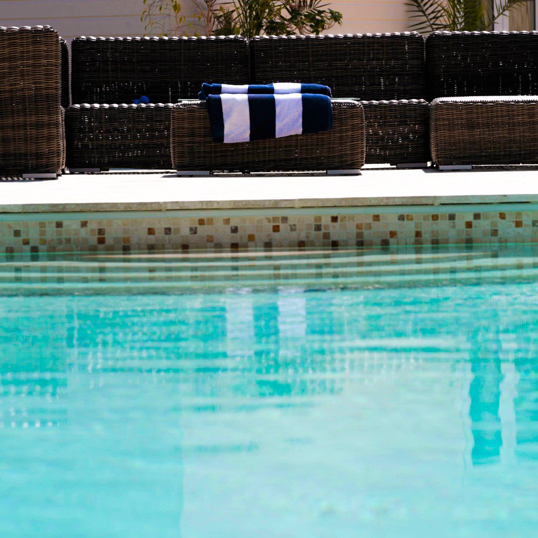 xlpools's tweet photo. Sign up to our XL Pools newsletter here:
https://t.co/KZ93MIqh4J
#xlpools #swimmingpoolinstallation #compasspools #compasspoolseurope #kent #summer #swimmingpool #purchase #spataawards #eusa #summertime #gardenpool https://t.co/SQ2tCZ6dSm