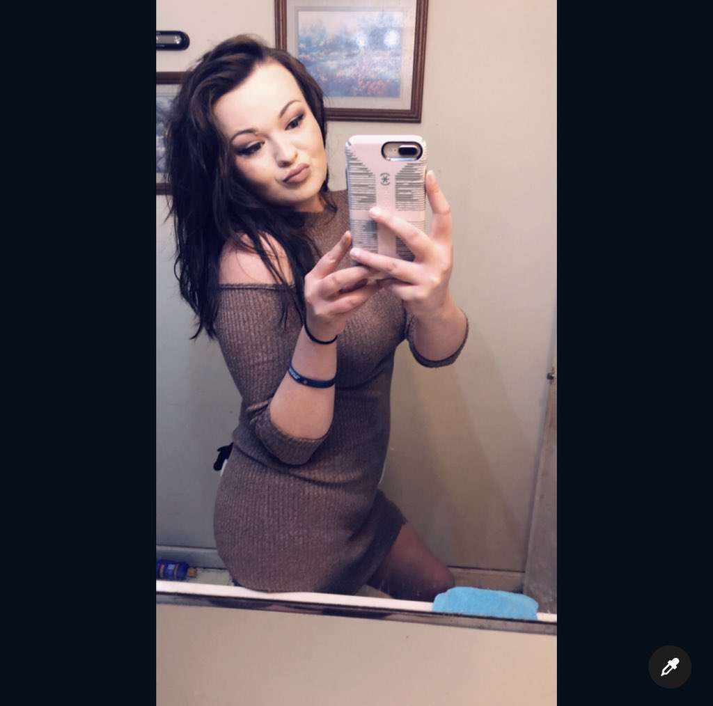 yelahhhhh's tweet photo. Hey mfs 😈 https://t.co/8eRZqOaxrD