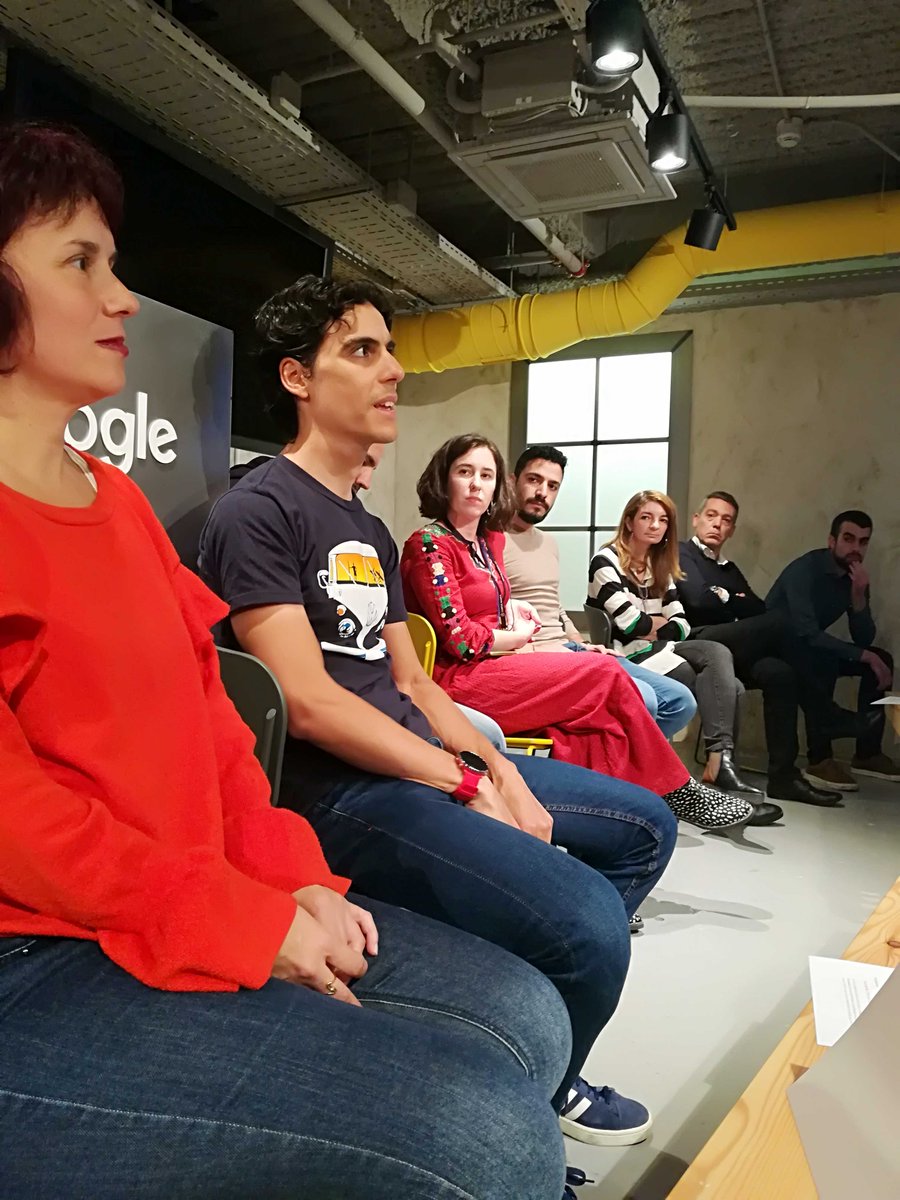 En este panel han participado:
💻 <a href="/gemaderus/">Gema de Rus Carnero</a> de <a href="/cabify_espana/">Cabify España</a> 
🖱 ​Josan de #LiquidSquad (@AccentureDigi)
⌨️ <a href="/delr3ves/">Sergio Arroyo Cuevas</a> (freelance)
💽 <a href="/ana_datagirl/">Ana Jiménez Castellanos</a> de <a href="/LeadsOrigins/">Leads Origins</a> 
🖥 Carlota de Lemus, de <a href="/gogratix/">Gratix</a> 
💾 <a href="/MiquelDom/">Miquel Domínguez</a> y <a href="/Camumino/">Carlos Muiño</a> de <a href="/string_projects/">String Projects</a> 

¡GRACIAS!