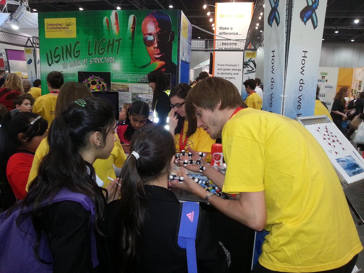 Applications to STFC’s Public Engagement Early-Career Researcher (PEER) Forum is now open! The PEER Forum supports talented scientists and engineers in the early stages of their career to develop their public engagement and outreach goals. #Apply now:  socsi.in/gv60f