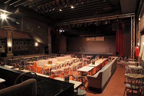 MadridComedy's tweet photo. Countdown to the comedy event of the year and more amazing news for Madrid comedy fans. #Don'tHearAboutItLater - tickets selling real fast for all shows in this new moment! see https://t.co/2jqWccSnhJ https://t.co/tbxC0oiHqX