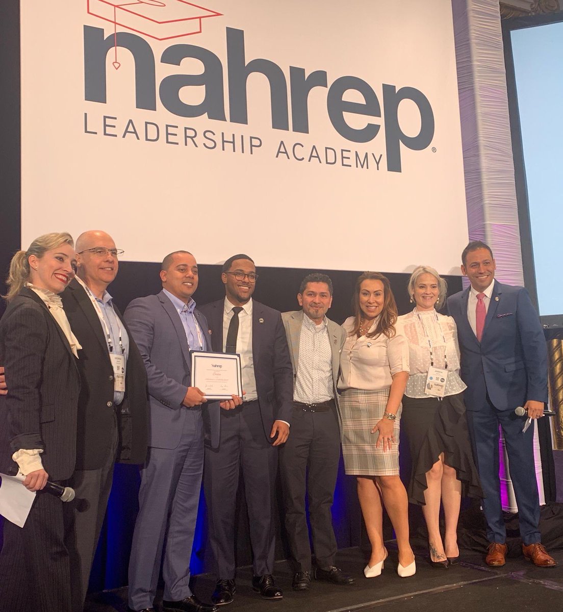 Scarlettyaris's tweet photo. #Nahrepboston2019
👋🏼🏠
Hablo Español
#Mortgagesbyscarlett 
#mortgagequeen #investor #Hardmoney #fixandflip https://t.co/Wp2wRnNlqd