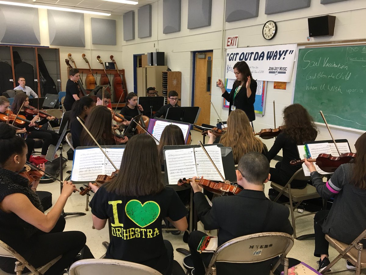 Happening now: Haviland Middle School Chamber Orchestra warming up for NYSSMA majors. We’ve got some serious string players at #hpcsd!