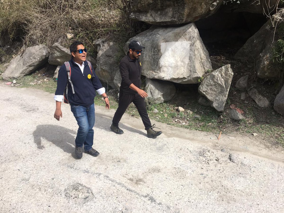CauseTrip's tweet photo. walk the valley with your head held high but make sure the stench of the trail doesn't get by! clean the trail.
#TFC #TripForCause #travelforcause #ecotourism #responsibletourism #makehimalayascleanagain #endoftrash #himalayas #nature #trek #YouthStrike4Climate https://t.co/LxlorhxmAG