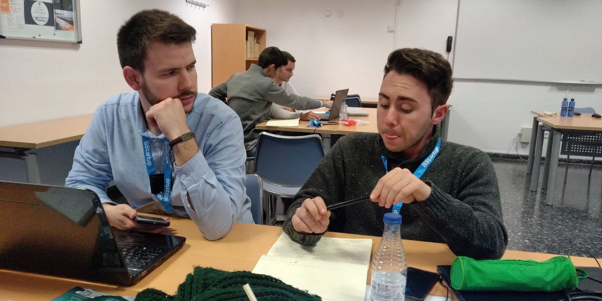 Con estos compañeros hasta el final ;) <a href="/VictorSrx/">Víctor Sr.X</a> <a href="/vicen_investiga/">Vicente Monleón</a> @opex_uv, @Empren_UV, <a href="/CatedraCe/">CàtedraCE</a>, <a href="/UV_EG/">Universitat València</a> #PIMe3UV  #SurfersTeam2019  #UVEmprén #SocInnoLabGame