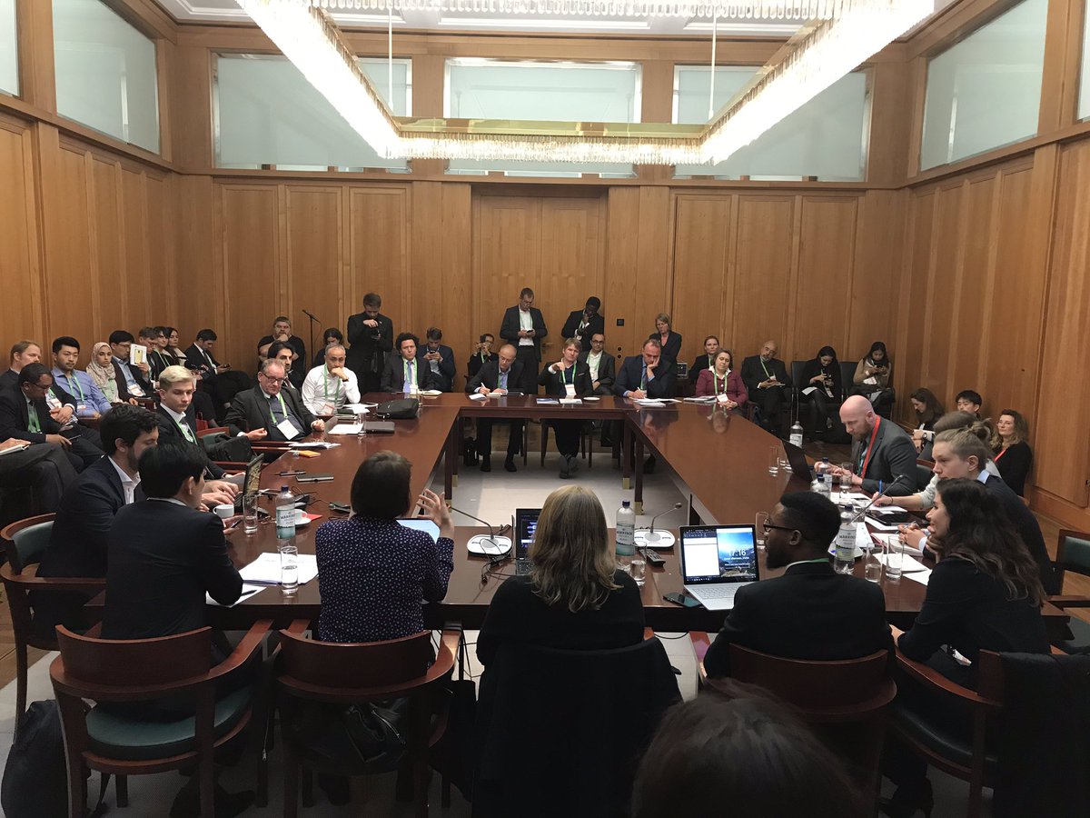 greensofa_betd's tweet photo. No seats left at the #blockchain panel at #betd2019! #Innovation in energy sector for integrated #Energytransition 💡🌍
#Energiewende #NewHorizons #digitalisation https://t.co/qPddhriO87