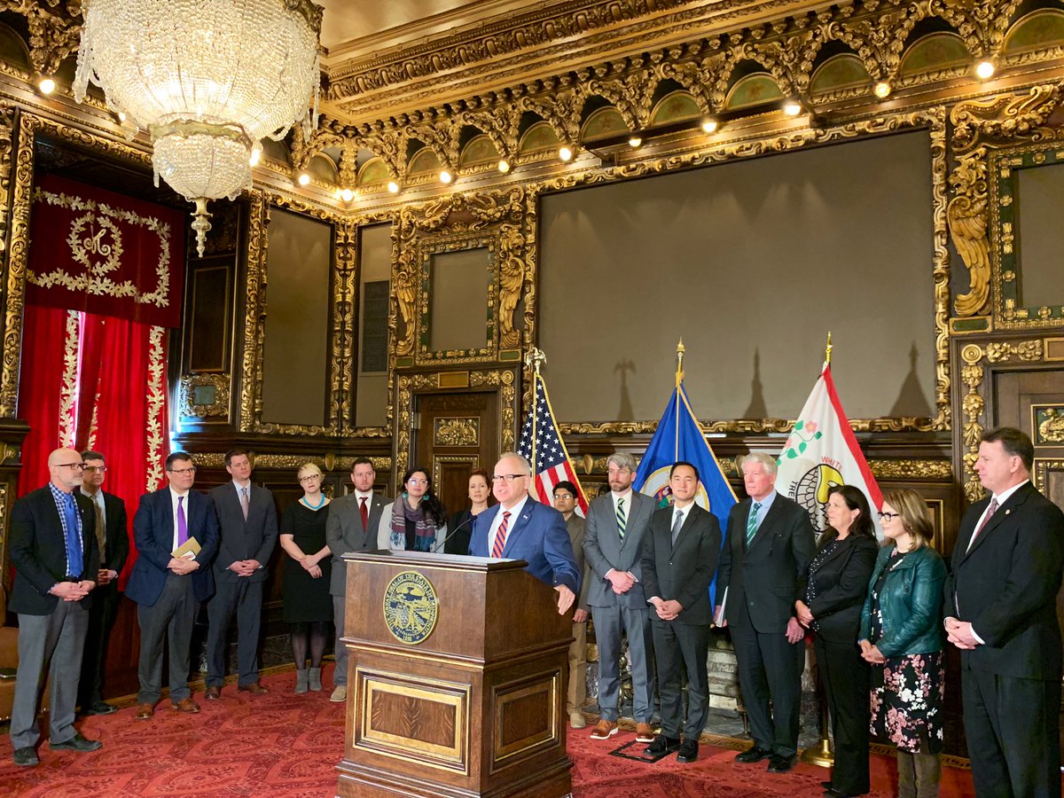 CleanEnergyMN's tweet photo. The idea that you have to choose between #cleanenergy and good jobs and a strong economy has been put to rest with this #CleanJobsMidwest report. It’s time for us to lead the nation and achieve 💯 % clean energy by 2050! —@GovTimWalz https://t.co/K6zD11hETO