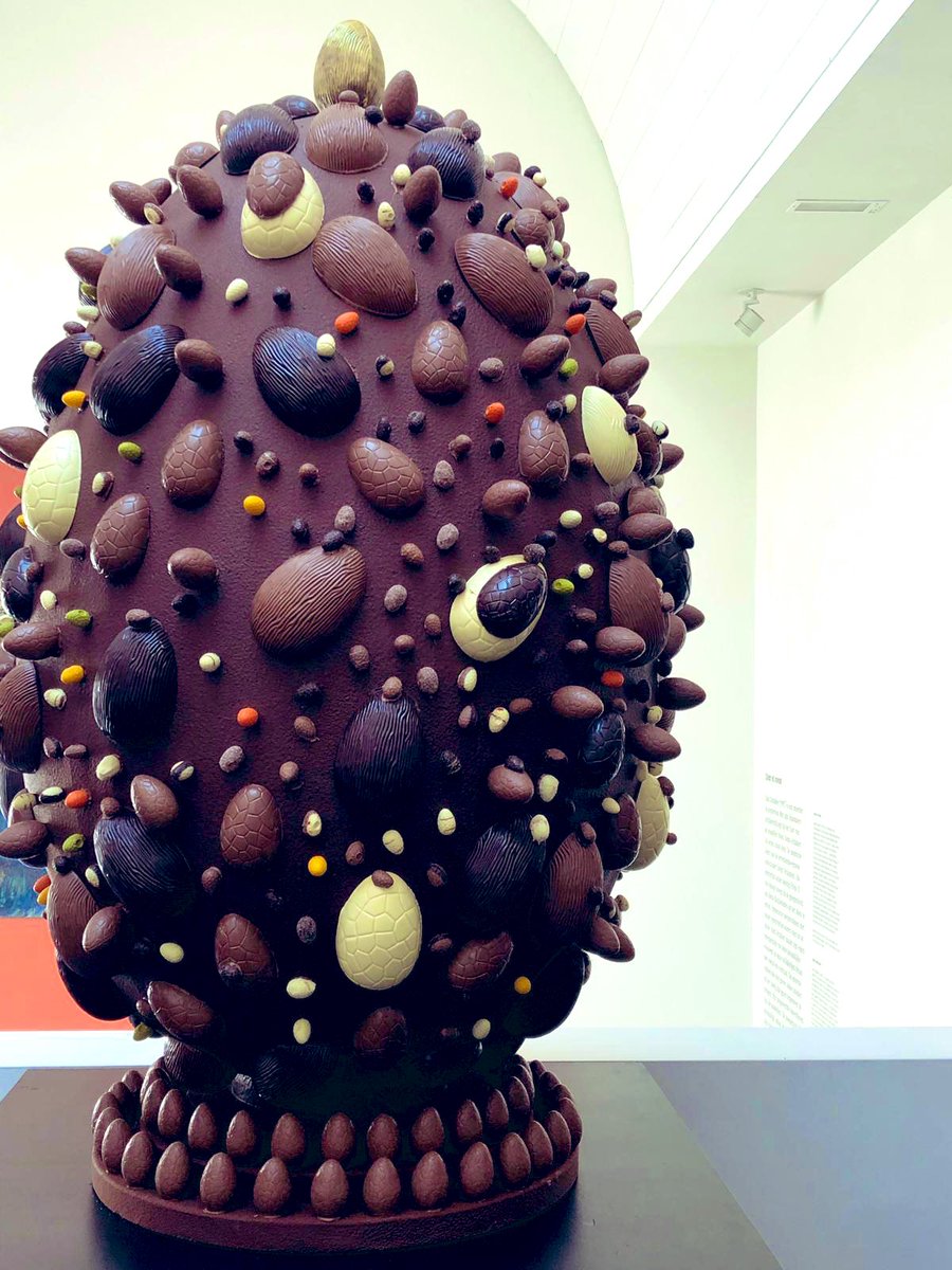 RLRozenbroek's tweet image. Het is ons wederom gelukt: dankzij banketbakker Gosselaar uit Assen staat het grootste paasei van Nederland wederom op @hofvansaksen en krijgen onze paasgasten een bijzondere uitdaging straks voorgeschoteld!!