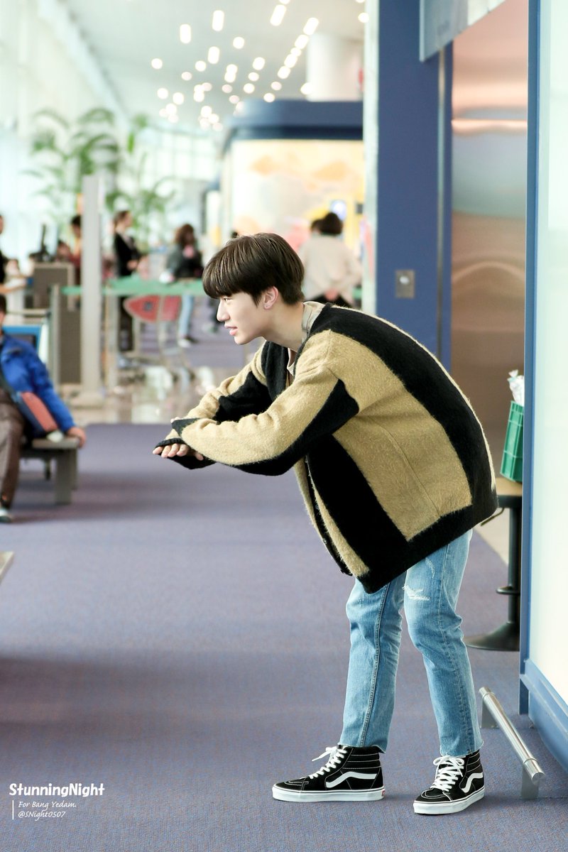 SNight0507's tweet photo. 190314 인천 출국 
그냥 ㅋ

#방예담 #예담 #BANGYEDAM #YEDAM #보석함 #ygtreasurebox #TREASURE13 #트레저13 https://t.co/3gVn9i6wET