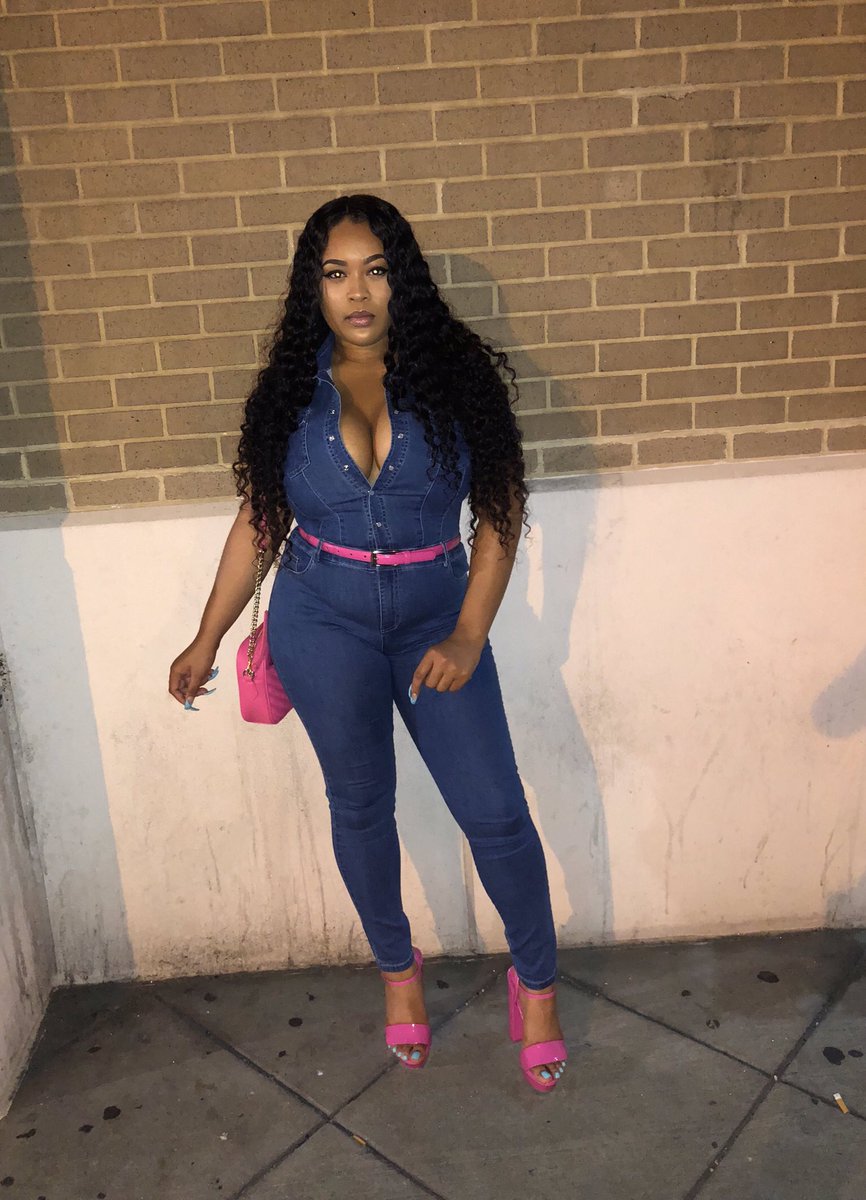 YouLoveAshh's tweet photo. I had a vision and I brought it to life ✨ turned the fashion nova jumpsuit in the 1st pic into bell bottom jeans! https://t.co/Kh5u6ckbfJ