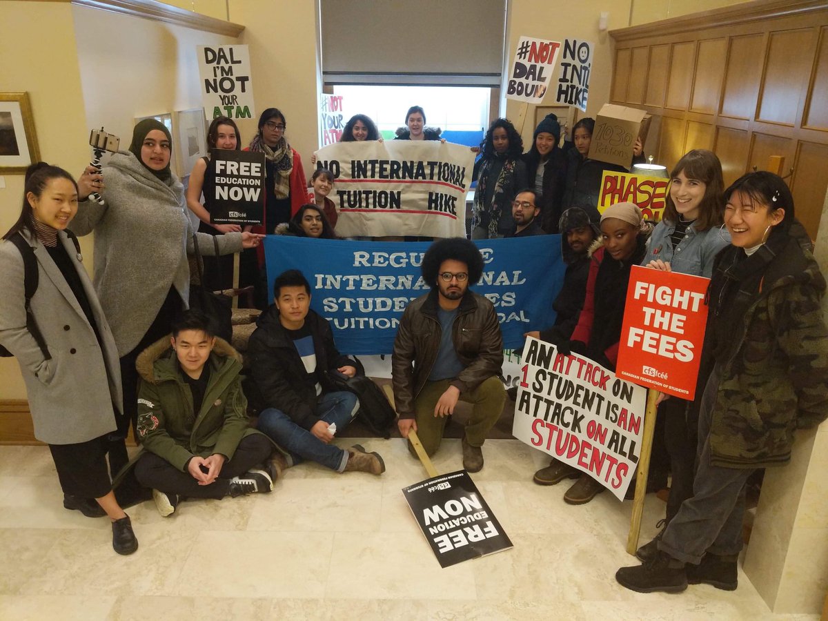a_bish_a_'s tweet image. As the incoming DSU President, I stand in solidarity with International students and look forward to working with @DalhousieU Admin, Faculty and Stoods to ensure no one is priced out of an education ✊🏾

Thanks @dagshfx and @daldisa for uniting students!

#NotDalBound #NotYourATM