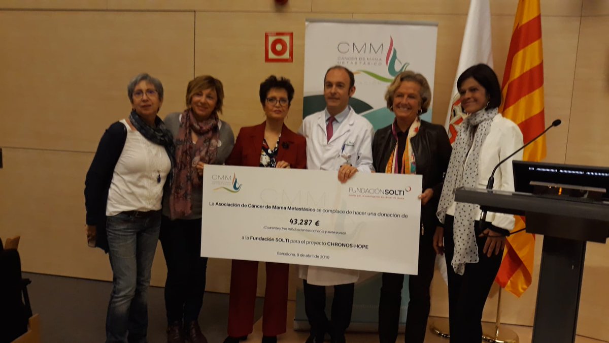 CMMetastasico's tweet photo. En el acto de entrega de hoy de nuestra Asociación @CMMetastasico al Proyecto #chronoshope nos comprometemos junto con @FundacionSOLTI a colaborar en la investigación y empoderar a las pacientes
https://t.co/MDz1Zt3Imt
#másinvestigaciónparamásvida https://t.co/A8jssnaB9d