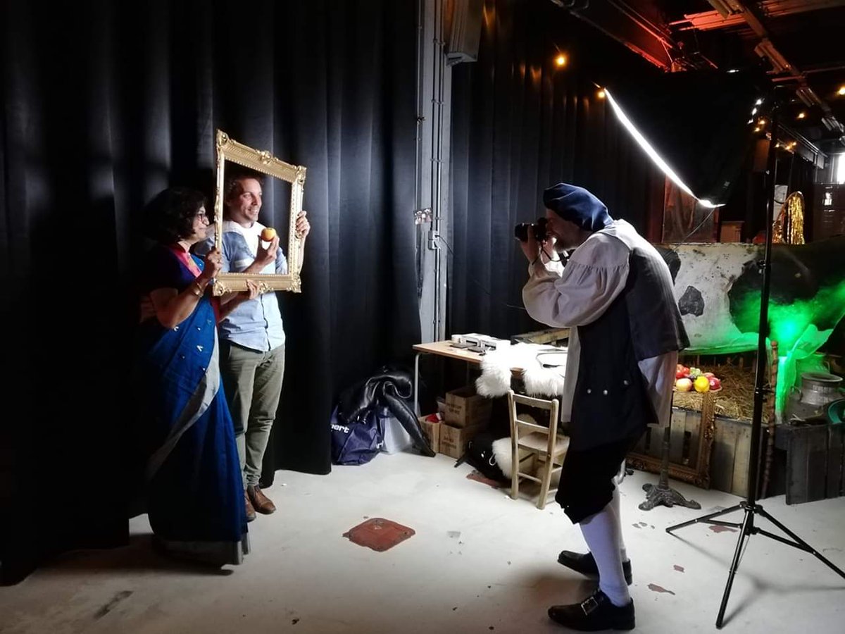 Iedere match wordt vereeuwigd met een gezamenlijke foto! #beursvloer015