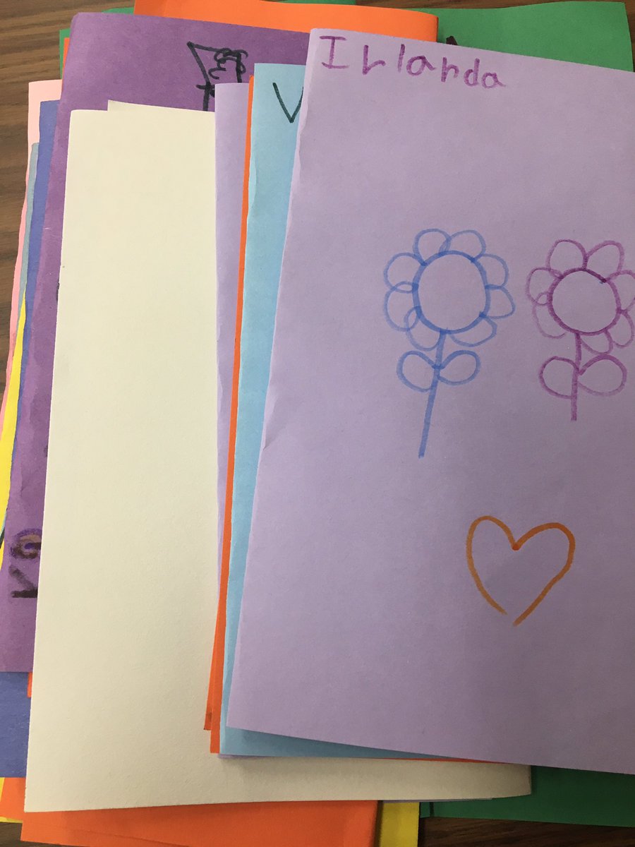 djhHimes's tweet photo. Feeling the love on National Library Workers day! 😍 https://t.co/A1zA53UEKz