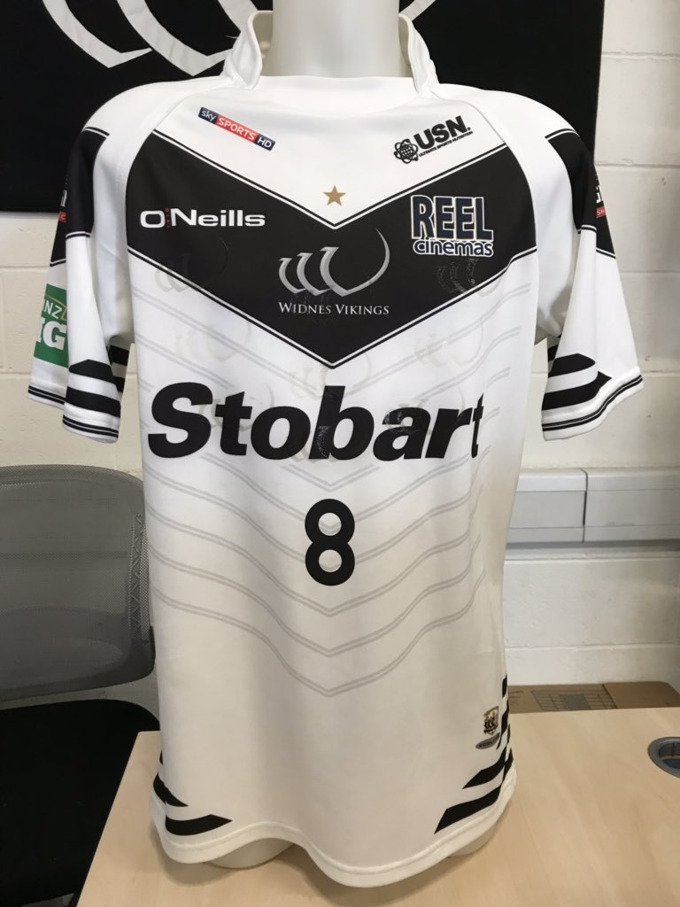 WidnesRL's tweet image. 👕 We’re giving away this signed @bencross_BCLF match worn jersey!

All you have to do to be in with a chance of winning, is RT this post and make sure you’re following @Vikings_QuidsIn!

The winner will be announced at 5pm tomorrow.

#RiseAgain🖤