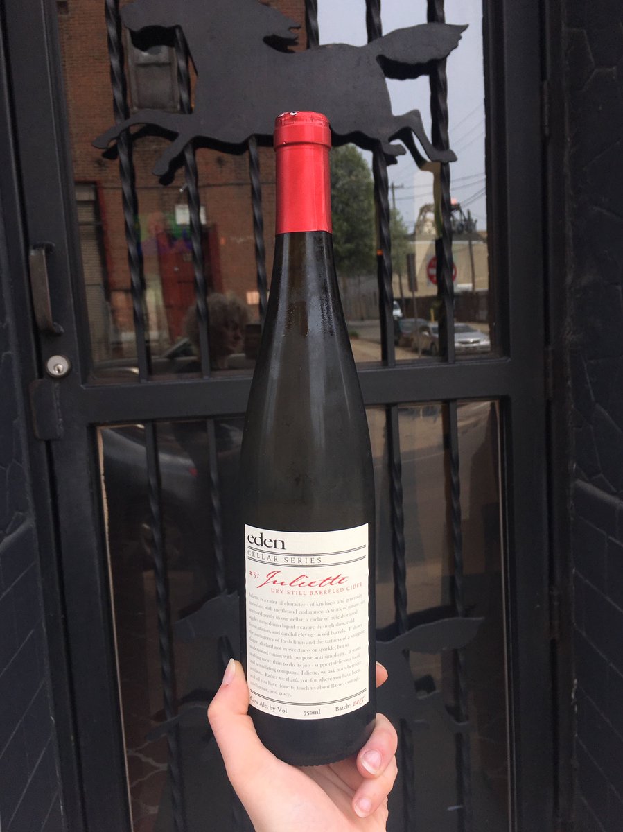 ProhibitionTR's tweet image. Our featured by-the-glass pour for #FriedChickenAndCider tonight is:
@Eden_Cider “Cellar Series #5: #Juliette” 2015 - still, dry #cider aged in used French oak Chardonnay barrels for 8 months. Crisp, delicate w/bright acid moderated by gentle oak aging. 6.4% #stillcider