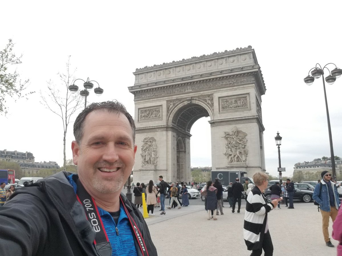 mklwatson's tweet photo. What do you do with 13 hours in Paris? Hit the town, see the sights, have coffe &amp; crepe. Thank you Paris https://t.co/5YjnEV9O0T