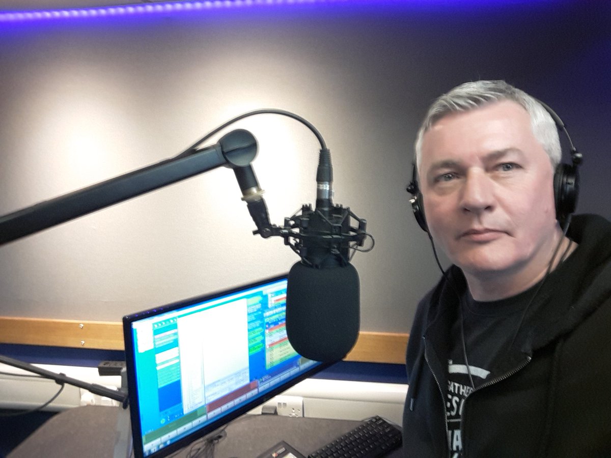 CCRDrive's tweet photo. Carl, about to go live,
On #CCRDrive
At five.
@ChelmsfordCR https://t.co/BDziSAQ1Ar
#peoplespoet #missedvocation https://t.co/W6llgVF9pt