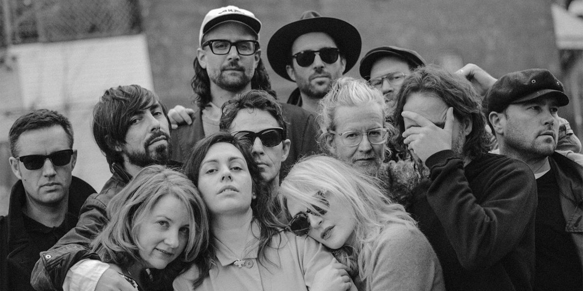 Broken Social Scene estrenará su segundo EP del 2019 y el primer adelanto es 'Can't Find My Heart', una de las canciones que presentamos esta semana en #META #PrimeraEscucha

Puentes
puentes.mx/episodio/meta_…

Spotify 
open.spotify.com/episode/2udwQD…

Pocket Casts
pca.st/JR76