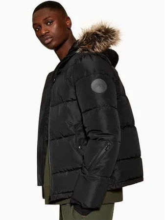 OtWear's tweet photo. Our new men's puffer jacket is in stock! HURRY buy before midnight to use our exclusive code "MID20" to get 20% off https://t.co/ZL3imIessC