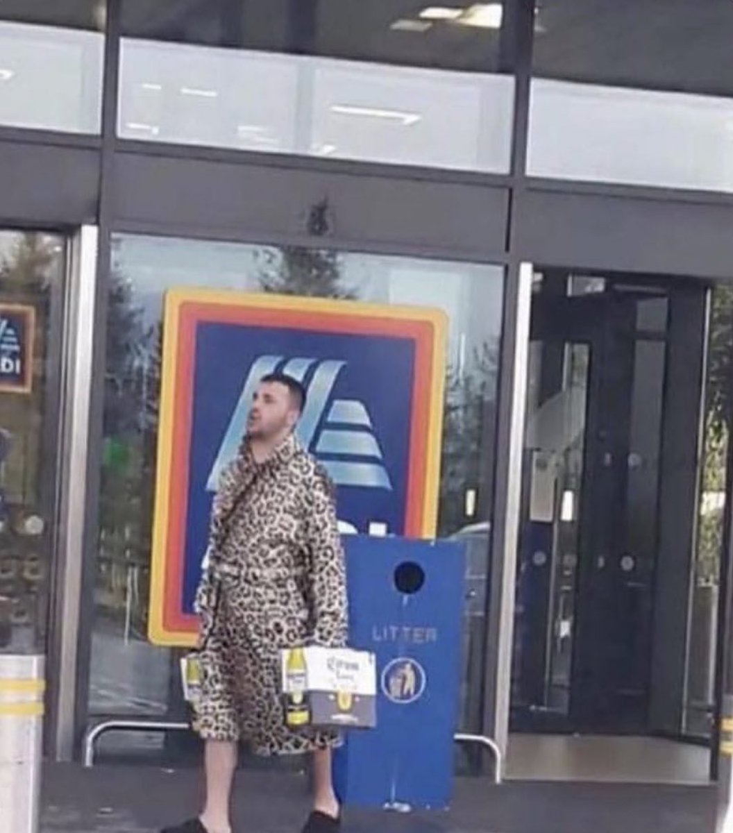 dapperlaughs's tweet image. Finally found my spirit animal 😂