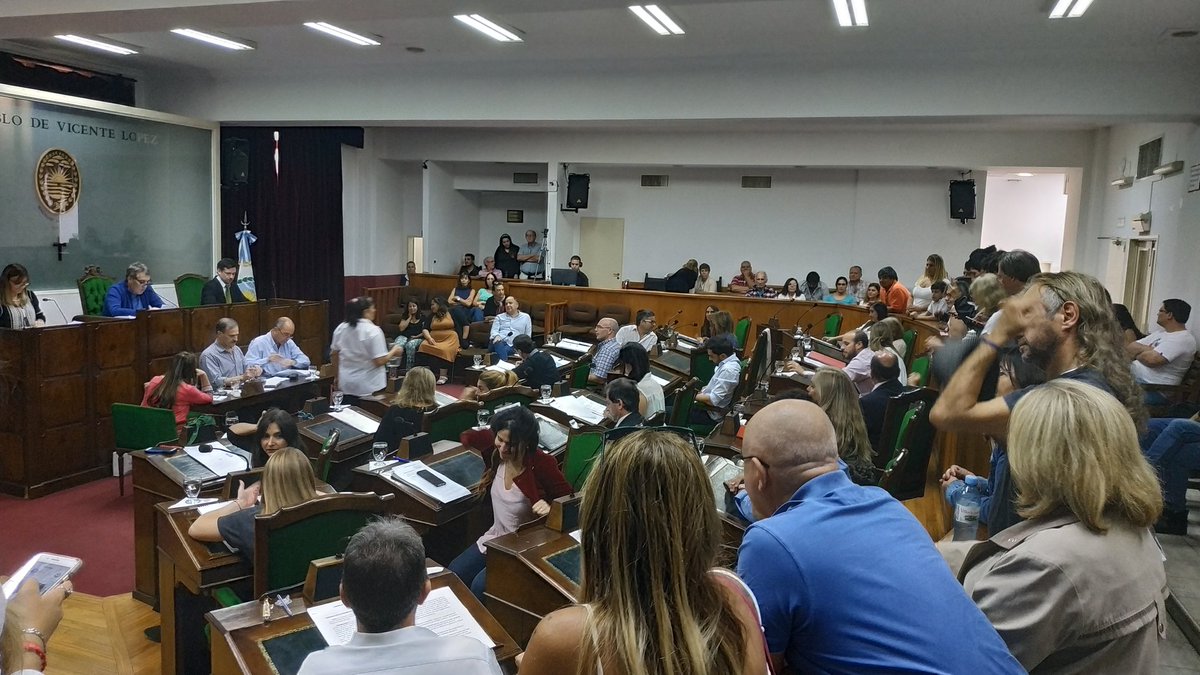 En este momento nuestros concejales se reunen en la #SesiónEspecial para seguir trabajando por los vecinos de #VicenteLópez